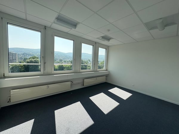 Frisch ans Werk in Reinach – ausgebaute 1020 m² Laborfläche im Sternenhof 2