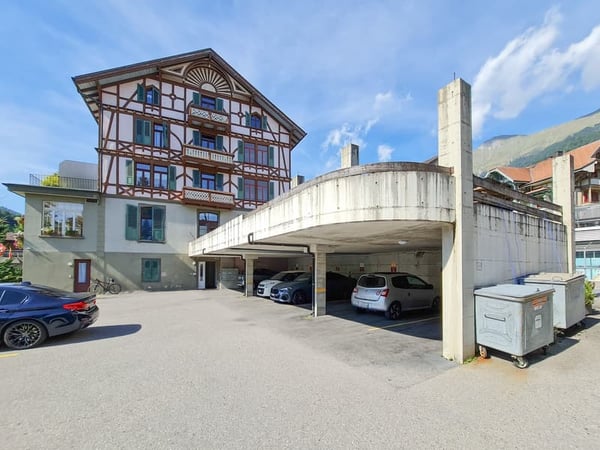 Wohn- und Geschäftshaus 4