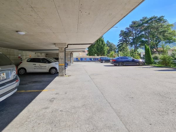 Wohn- und Geschäftshaus 5