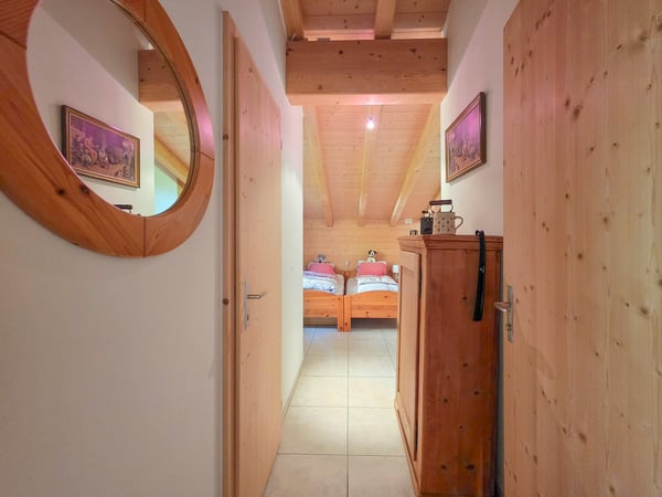 WOHNHAUS MIT ZWEI EINHEITEN 21