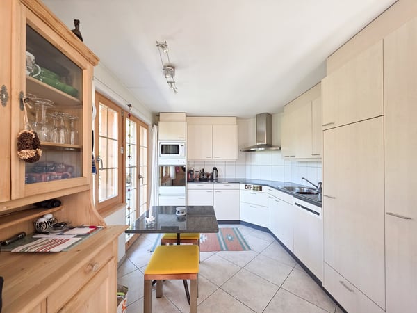 WOHNHAUS MIT ZWEI EINHEITEN 3