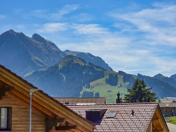 WOHNHAUS MIT ZWEI EINHEITEN 19