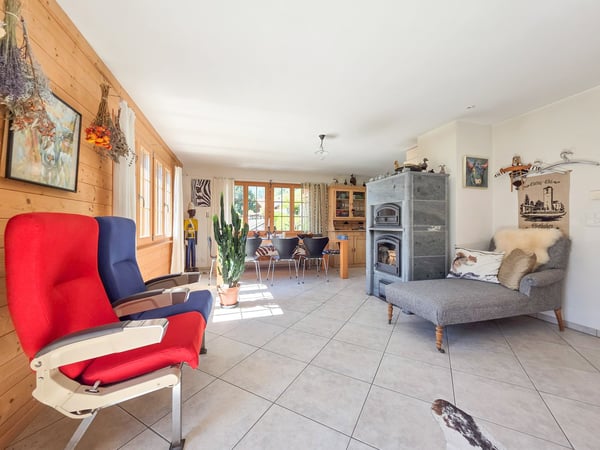 WOHNHAUS MIT ZWEI EINHEITEN 8