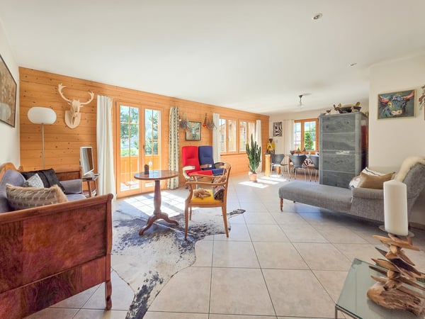 WOHNHAUS MIT ZWEI EINHEITEN 10