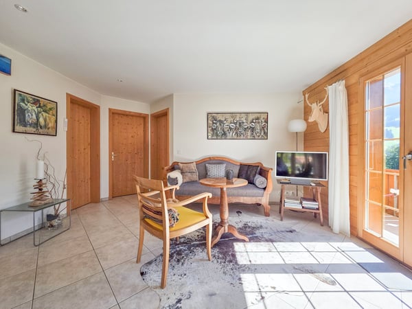 WOHNHAUS MIT ZWEI EINHEITEN 9