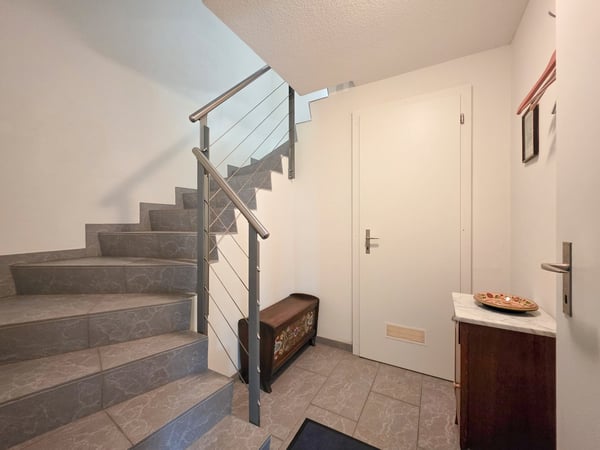 WOHNHAUS MIT ZWEI EINHEITEN 31