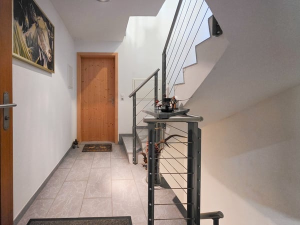 WOHNHAUS MIT ZWEI EINHEITEN 2