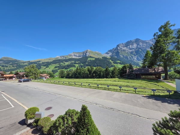 WOHNHAUS MIT ZWEI EINHEITEN 16