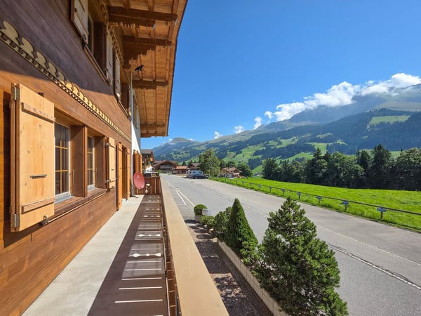 WOHNHAUS MIT ZWEI EINHEITEN 14