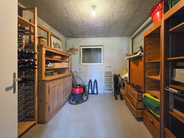 WOHNHAUS MIT ZWEI EINHEITEN 30