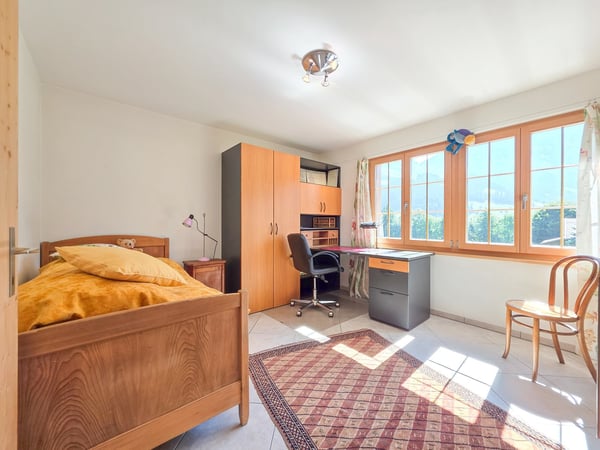 WOHNHAUS MIT ZWEI EINHEITEN 12