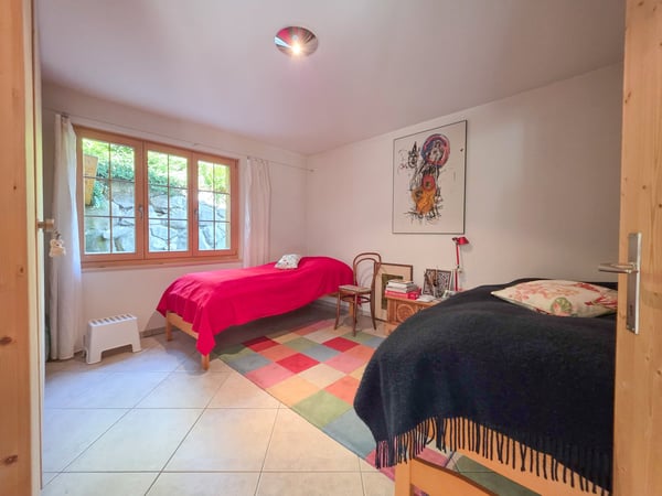 WOHNHAUS MIT ZWEI EINHEITEN 13