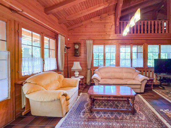 Chalet mit Einliegerwohnung 10