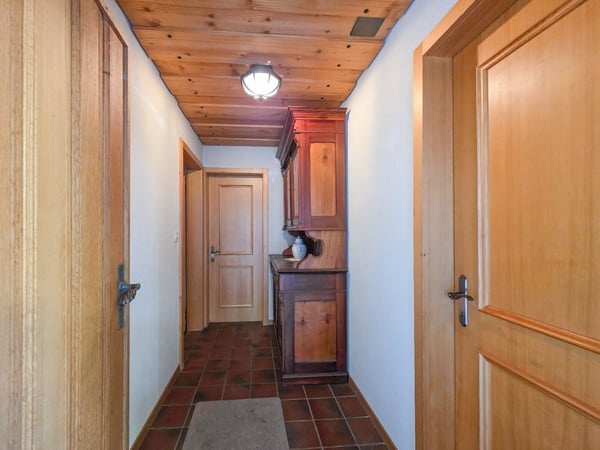 Chalet mit Einliegerwohnung 28