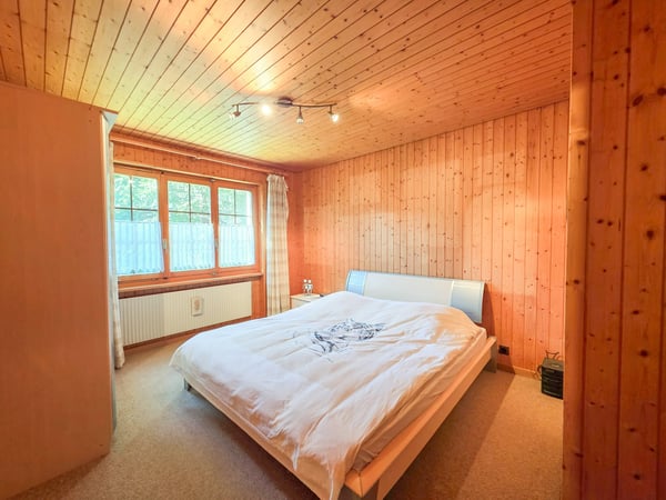 Chalet mit Einliegerwohnung 32