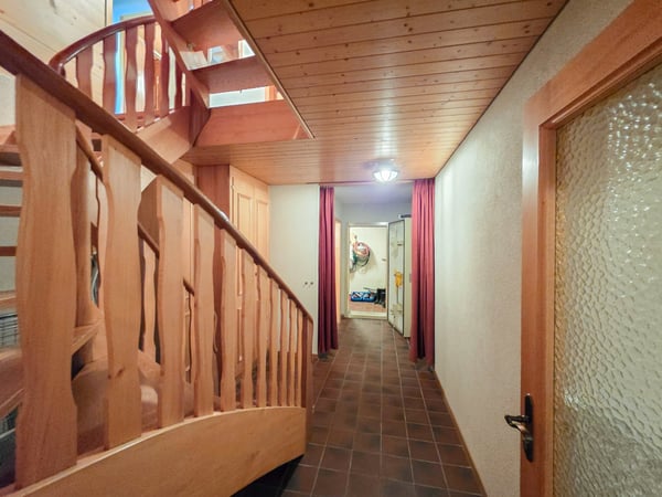 Chalet mit Einliegerwohnung 38