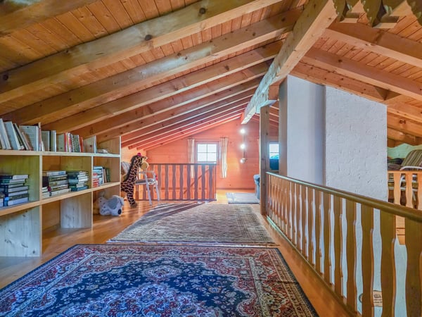 Chalet mit Einliegerwohnung 22