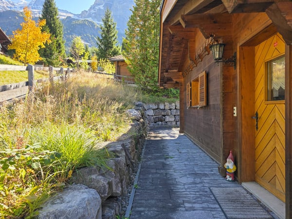 Chalet mit Einliegerwohnung 44