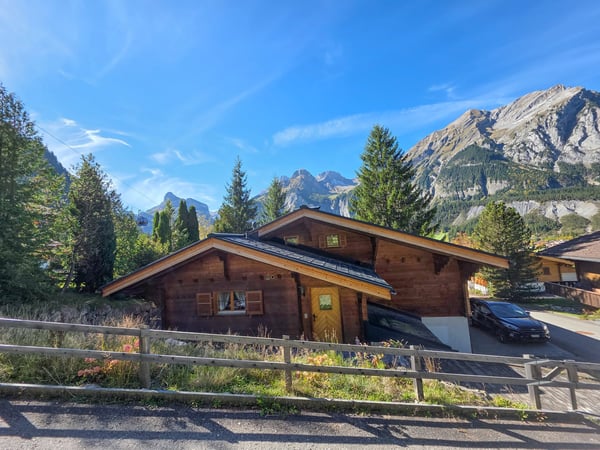 Chalet mit Einliegerwohnung 49