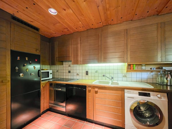 Chalet mit Einliegerwohnung 12