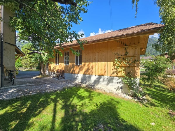 12 Zimmer Wohnhaus 60
