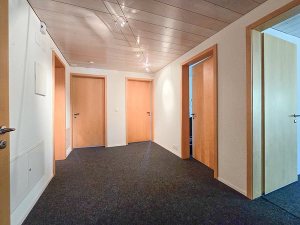 12 Zimmer Wohnhaus 5