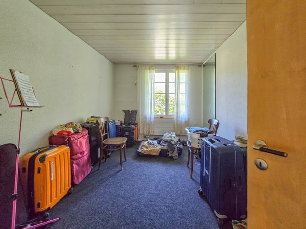 12 Zimmer Wohnhaus 15