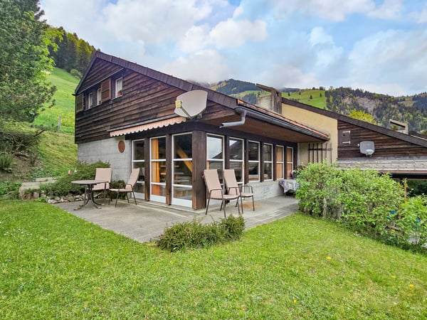 3.5 Zimmer Chalet - Ferienhaus