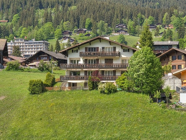 Mehrfamilienhaus mit drei Einheiten 44