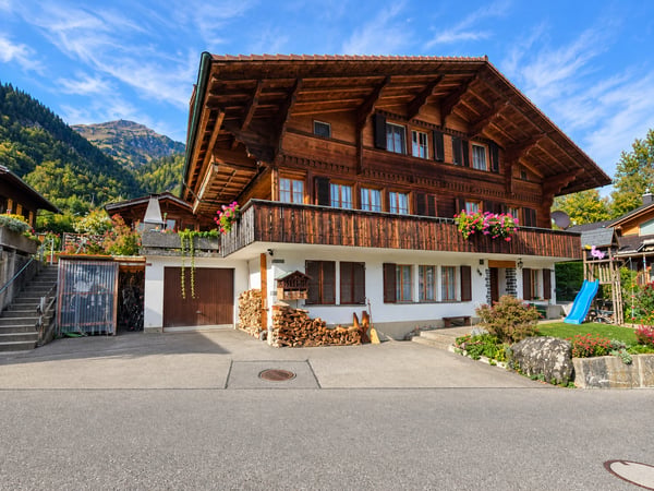 Dreifamilienhaus 1