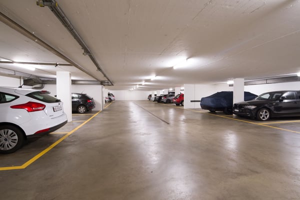 Parkplatz in der Einstellhalle zu vermieten 2