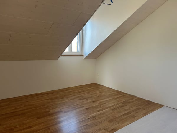 ERSTVERMIETUNG NEUBAU: Topmoderne 1.5-Zimmerdachwohnung im Herzen von Bümpliz 7