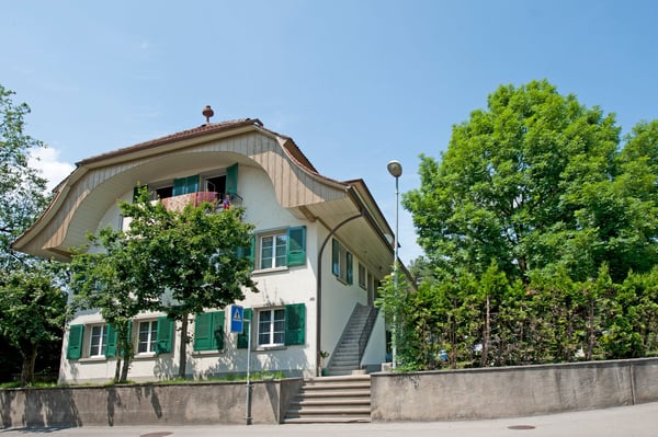 Zentral gelegenes, charmantes Mehrfamilienhaus für Kleinanleger 1