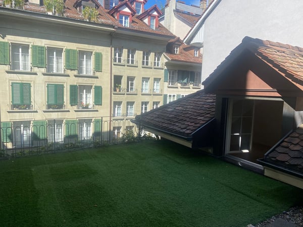 Ein charmantes Einfamilienhaus mit 1.5-Zimmern und grosszügiger Terrasse in der Altstadt von Bern 8