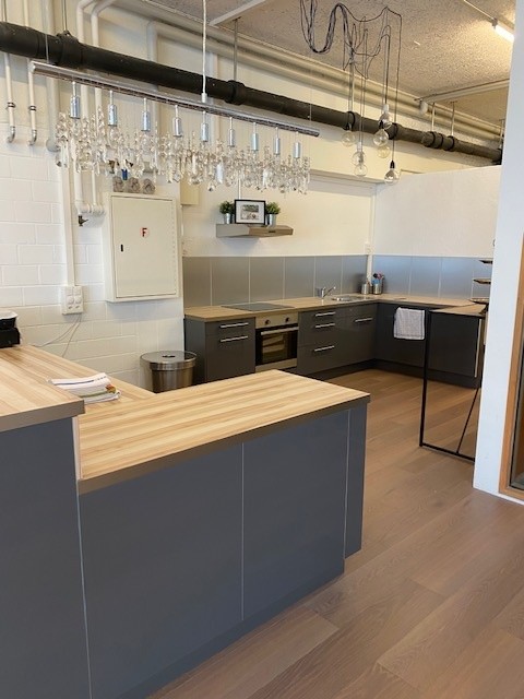 Vielseitig nutzbare Gewerberäumlichkeiten und Lager zentral gelegen 8