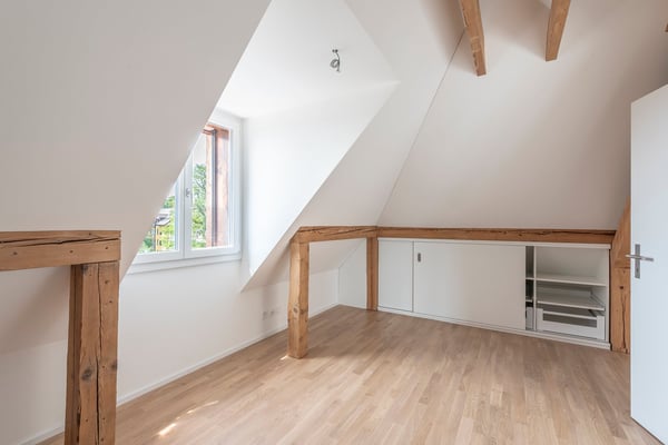 Schöne Dachwohnung mit toller Aussicht im Rossfeldquartier 7