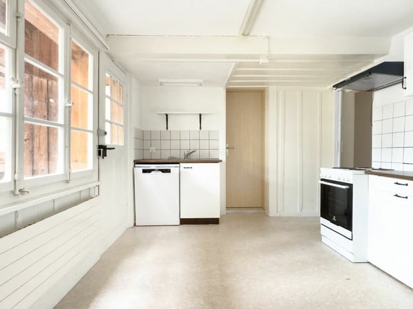 Geschichträchtiges Bauernhaus mit vier Wohnungen und schönem Umschwung 16