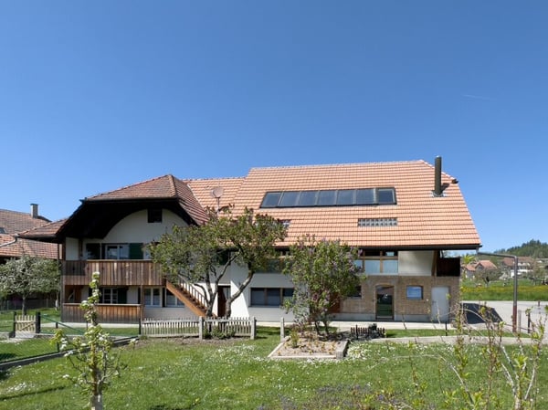 Geschichträchtiges Bauernhaus mit vier Wohnungen und schönem Umschwung 5