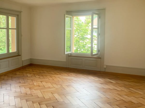 Grandiose 2.5-Zimmer-Altbauwohnung mit fürstlichen 250 m² Wohnfläche an perfekter Wohnlage 10