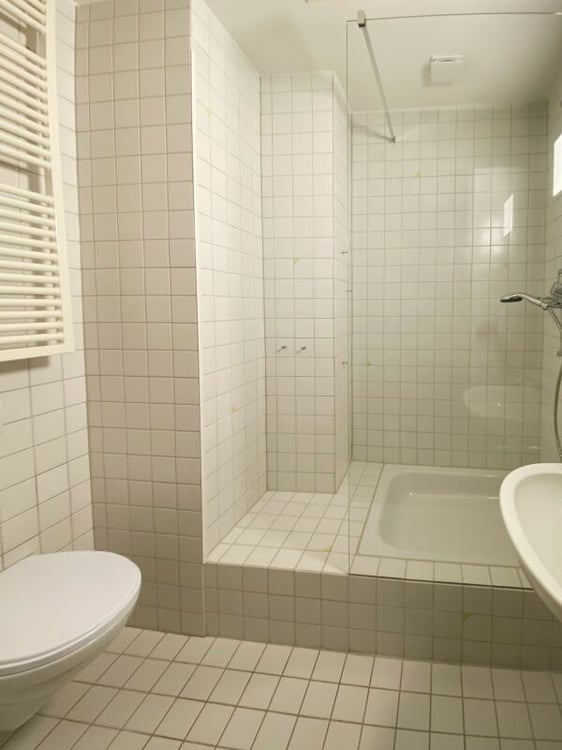 Grandiose 2.5-Zimmer-Altbauwohnung mit fürstlichen 250 m² Wohnfläche an perfekter Wohnlage 15