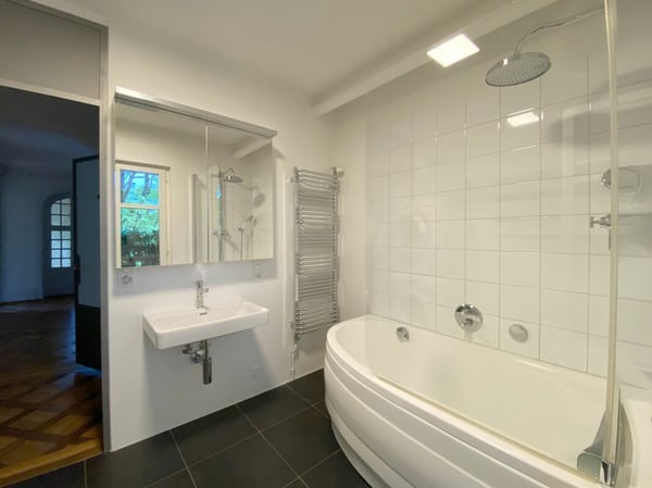 Grandiose 2.5-Zimmer-Altbauwohnung mit fürstlichen 250 m² Wohnfläche an perfekter Wohnlage 13