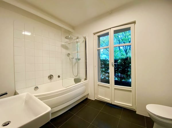 Grandiose 2.5-Zimmer-Altbauwohnung mit fürstlichen 250 m² Wohnfläche an perfekter Wohnlage 14