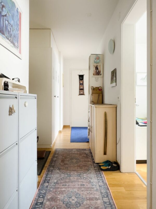 Gemütliche 3-Zimmer-Eigentumswohnung mit Balkon, Keller und Einstellhallenplatz