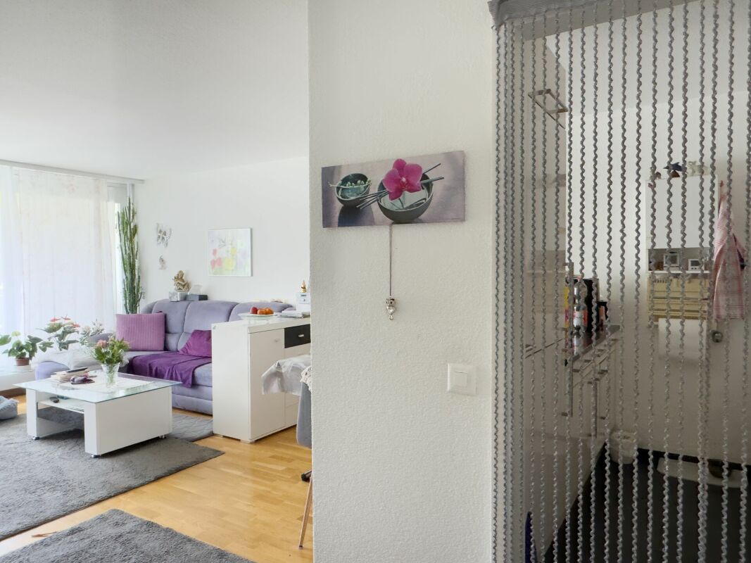 Gemütliche 3-Zimmer-Eigentumswohnung mit Balkon, Keller und Einstellhallenplatz