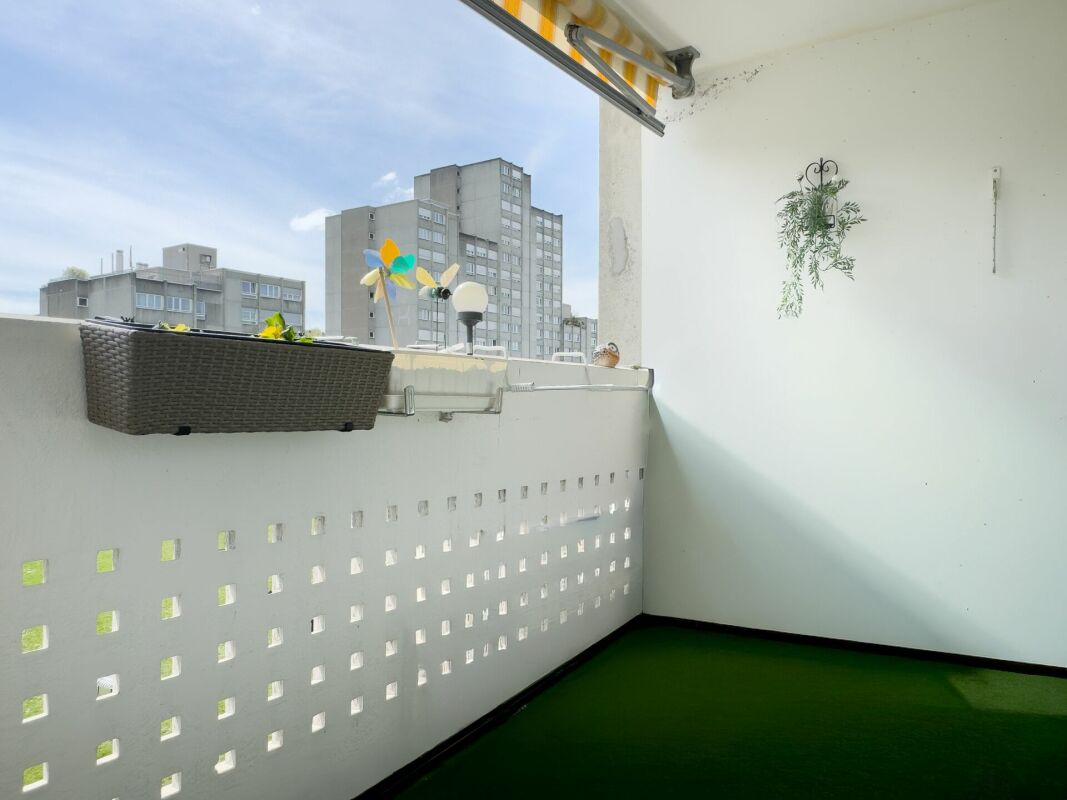 Gemütliche 3-Zimmer-Eigentumswohnung mit Balkon, Keller und Einstellhallenplatz