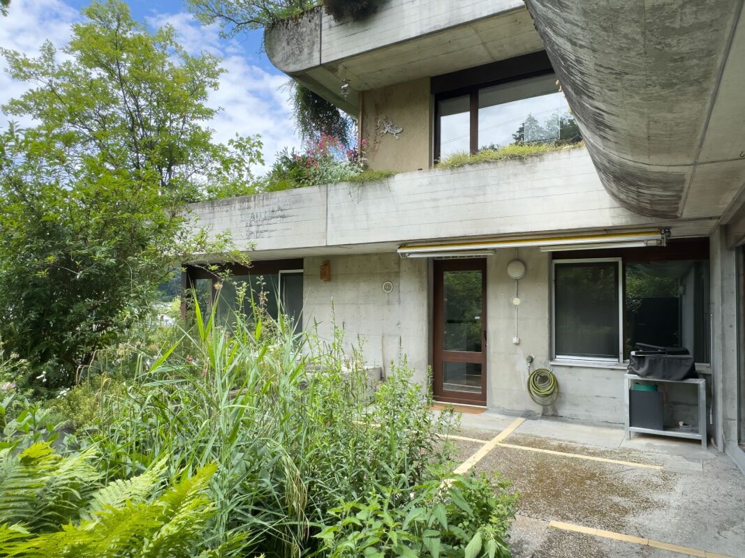 Wohnen wie im eigenen Haus. Sonnig, stadtnah und Privatsphäre inklusive