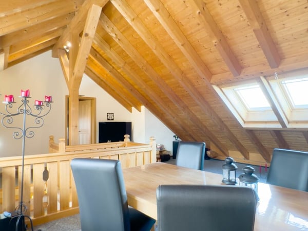 8.5-Zimmer-Galeriewohnung mit sonnigem Balkon und schöner Aussicht 14