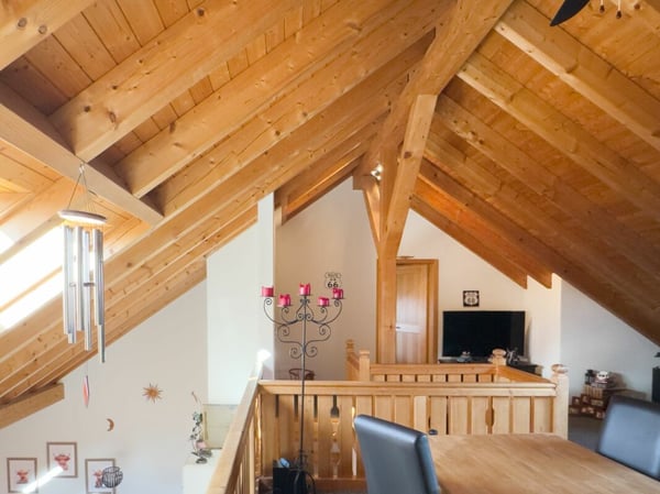 8.5-Zimmer-Galeriewohnung mit sonnigem Balkon und schöner Aussicht 13