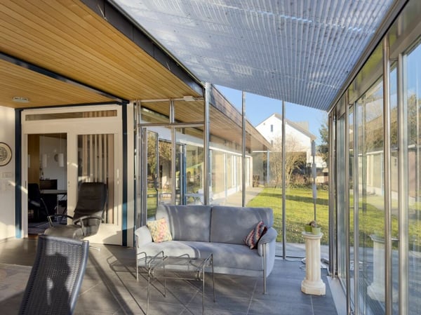 Freistehendes 7-Zimmer-Einfamilienhaus mit luxuriösem Wintergarten, schönem Umschwung und Aussenschwimmbad 16
