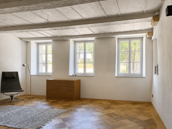 Modern ausgebaute 2.5-Zimmer-Duplexwohnung mit einzigartiger Wohnqualität, gemütlicher Loggia, Einstellhallenplatz und vielfältigen Annehmlichkeiten im Schlosspark 3